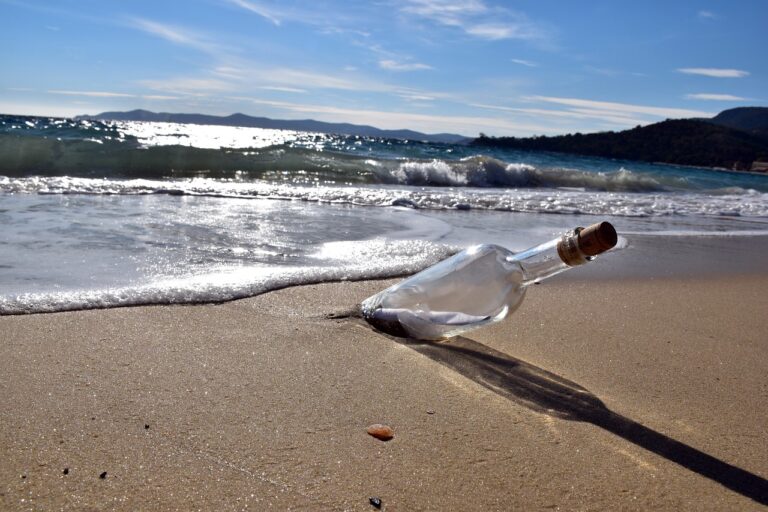 message in a bottle 5322110 1280 scaled