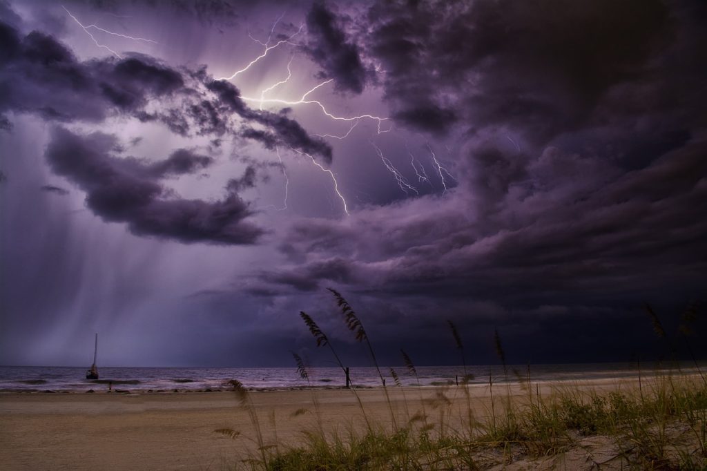 lightning 4234254 1280 scaled