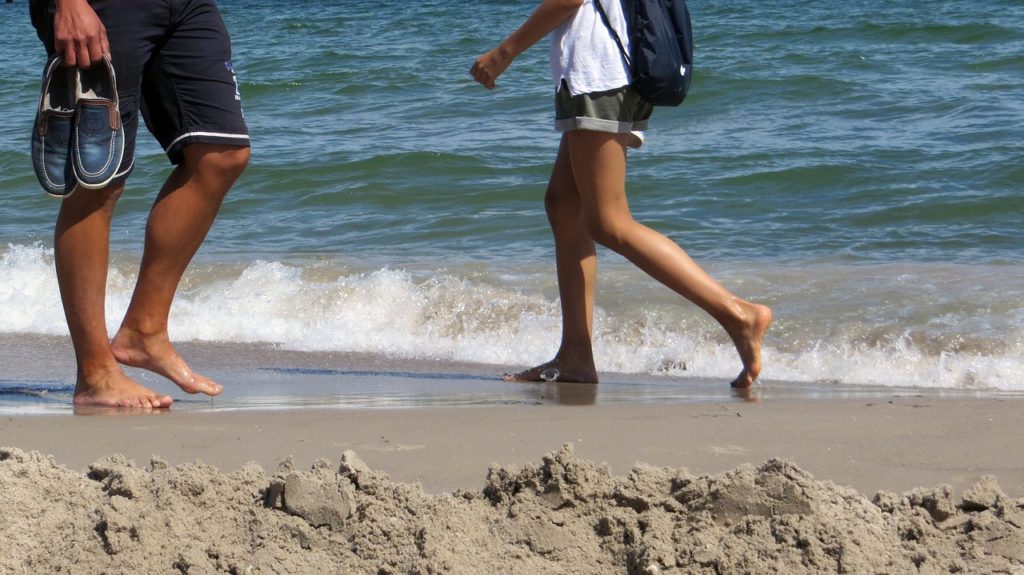 beach 1538429 1280 1