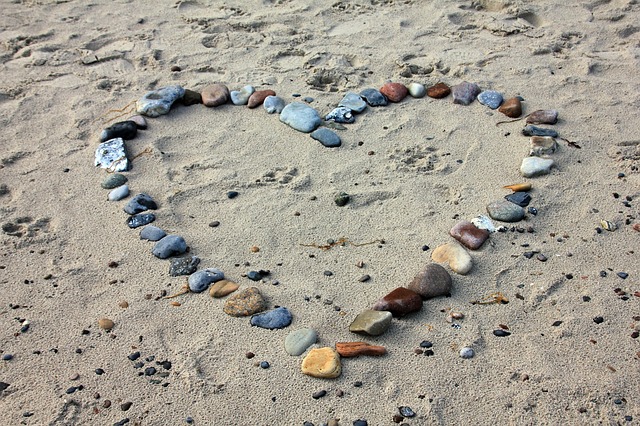 beach 193786 640