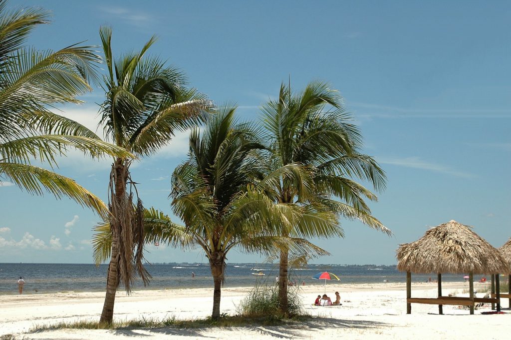 fort myers beach 1572762 1280